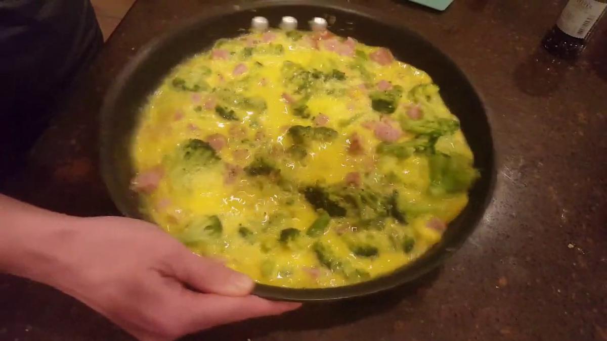 'Video thumbnail for Easy Dinner Quiche || Dining In With Danielle'